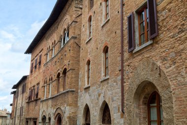 San Gimignano dar sokaklar Ortaçağ kenti büyüleyici