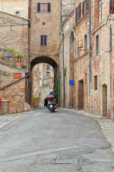 San Gimignano encantador calles estrechas ciudad medieval — Foto de Stock