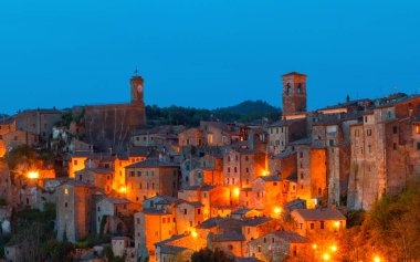 Sorano güzel ve rahat Ortaçağ kenti prov Grosseto