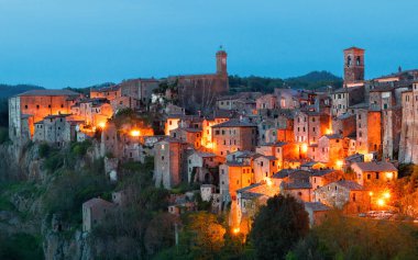 Sorano güzel ve rahat Ortaçağ kenti prov Grosseto