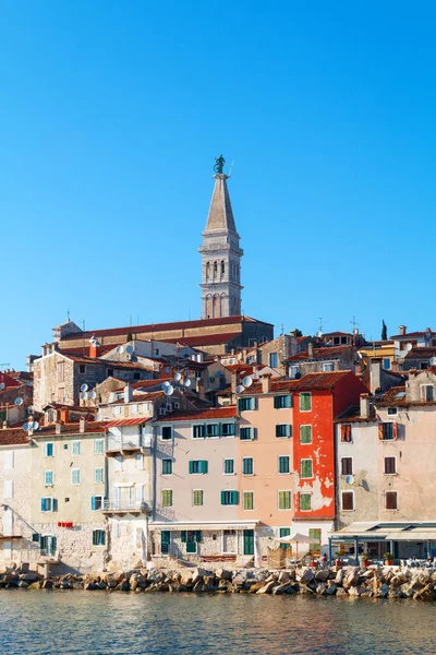 Medieval town of Rovinj, colorful with houses and church — Stock Photo, Image