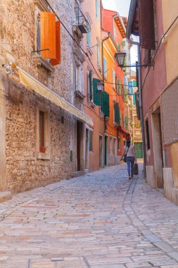 Küçük sıkı dar sokakları ve renkli evler o sakin, huzurlu