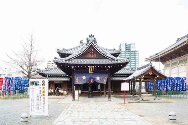 Osaka, Japan - februari 2, 2016: Shitennoji-templet äldsta i Osaka, Japan — Stockfoto