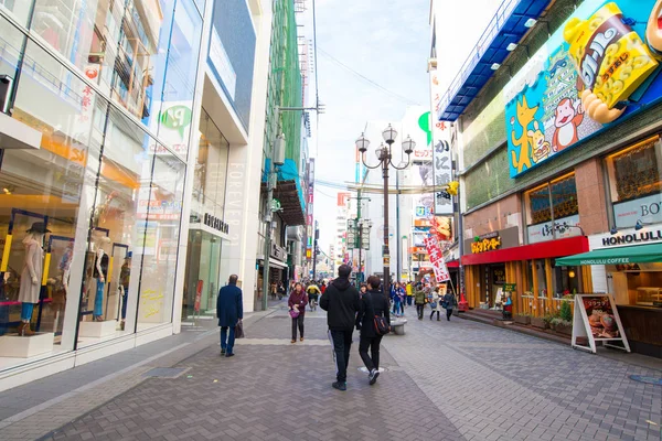 OSAKA, JAPÃO - 2 de fevereiro de 2016: Dotoburi walking street maior área comercial em osaka, japão — Fotografia de Stock