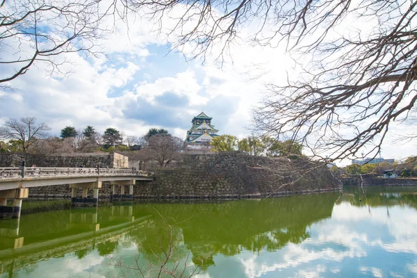 OSAKA, JAPÃO - 2 de fevereiro de 2016: Castelo de Osaka no inverno de Osaka, japão — Fotografia de Stock