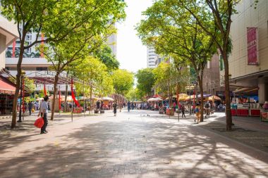 Singapur - 03 Kasım 2017: yol Kwan Im Thong Hood Cho depo, Bugis, Singapore