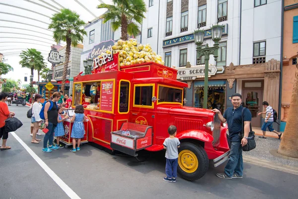 Pop corn butik i Universal Studios Singapore på Sentosa Island, Singapore — Stockfoto