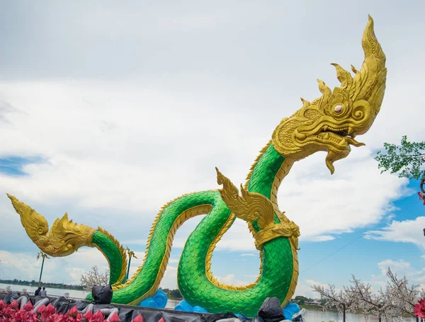 Yılan veya Naga heykel Nongkhai Tayland