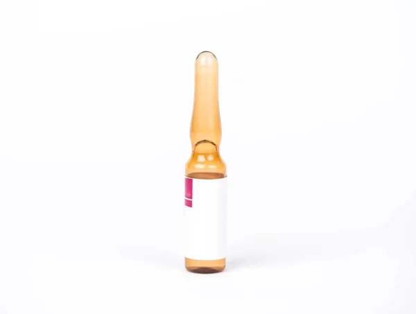 Ampoule médicale sur blanc — Photo