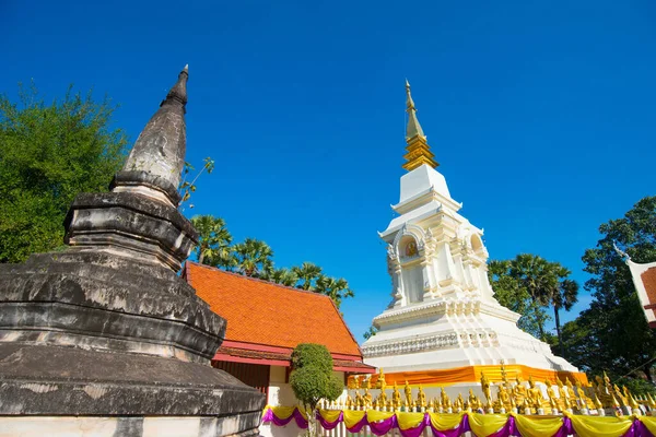 华府的宝塔是泰国农海的一座古寺 — 图库照片