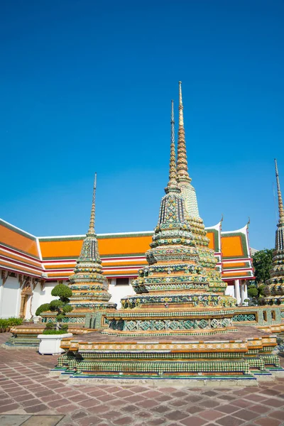 泰国曼谷Wat Phra Chettuphon Wimon Mangkhalaram Wat Pho 的老塔 — 图库照片