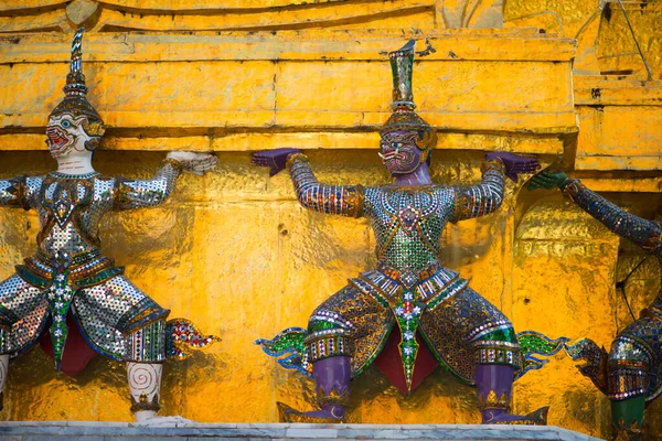 Dettagli Scultura Gigante Wat Phra Kaew Tempio Dello Smeraldo Buddha — Foto Stock