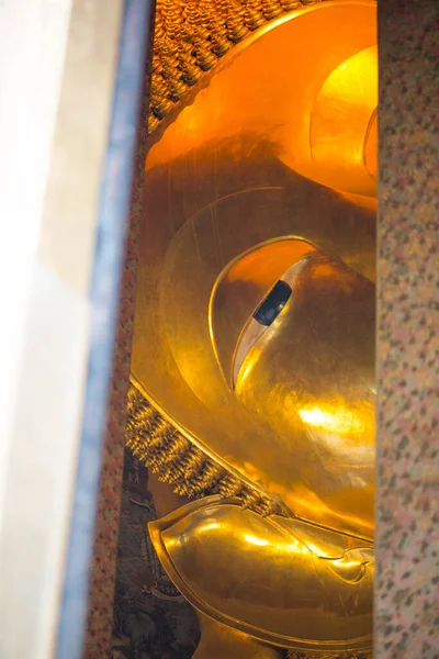 Closed Face Window Reclining Buddha Gold Statue Wat Pho Bangkok — Stock Photo, Image
