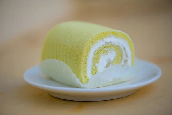 Sponge Cake Cream Roll White Dish Show Bakery Background — Stock Photo, Image