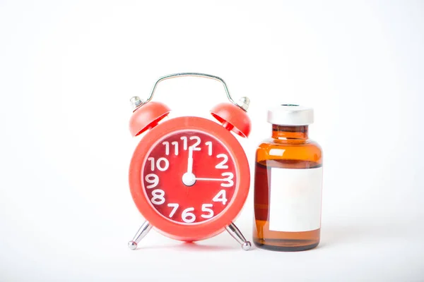 Injection Vials Red Alarm Clock Show Medicine Time — Stock Photo, Image