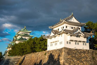 Nagoya kalesi, Japonya Nagoya 'da yenileniyor.