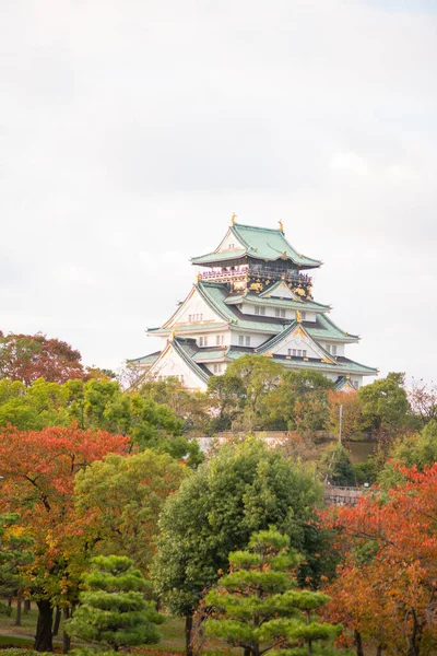 Japonya Nın Osaka Şehrinde Sonbahar Mevsiminde Osaka Kalesi — Stok fotoğraf