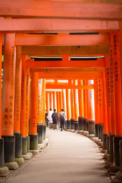 Kyoto Japan Вересня 2018 Туристична Прогулянка Червоний Торій Святині Фусімі — стокове фото