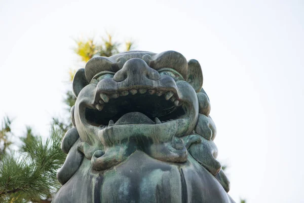 Statua Del Leone Santuario Itsukushima Sull Isola Miyajima Hiroshima Giappone — Foto Stock