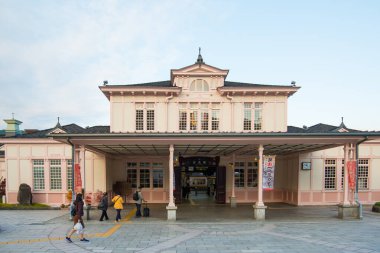 NIKKO, JAPONYA - 08 Kasım 2018: Nikko, Japonya 'daki JR tren istasyonu.