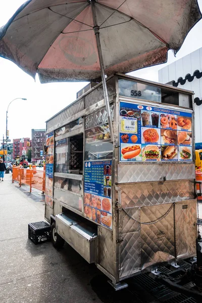 Carrinho de fast food em Nova York — Fotografia de Stock