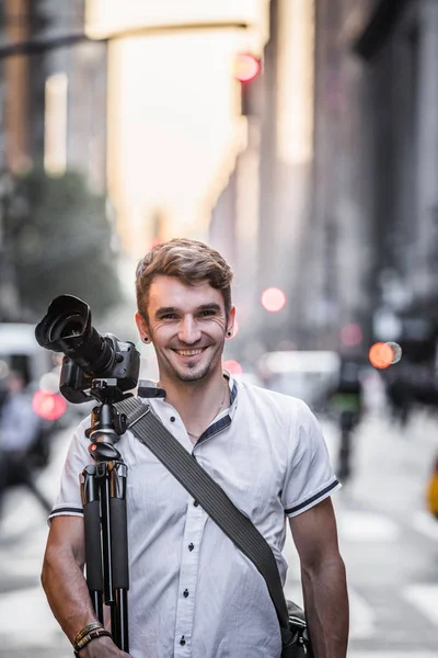 Photographer Standing in the Street of New York — Stock Photo, Image