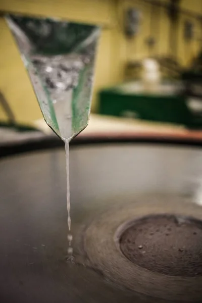 Closeup of Silica Sanding Table — Stock Photo, Image