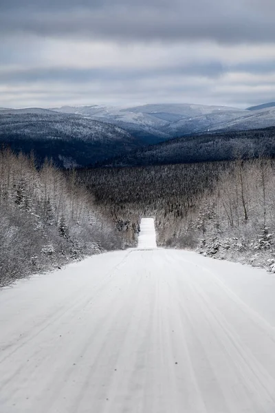 Paisagem de Inverno do topo da montanha no Canadá — Fotografia de Stock