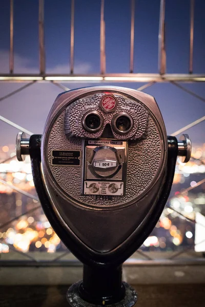 Binoculars on top of Empire State Building — Stock Photo, Image