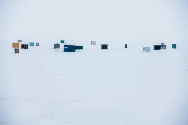 Ice Smelt Fishing Shack in Winter — Stock Photo, Image