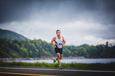 Adam maratoncu mesafe hakkında 7km