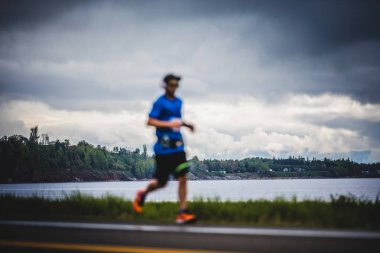 Adam maratoncu mesafe hakkında 7km