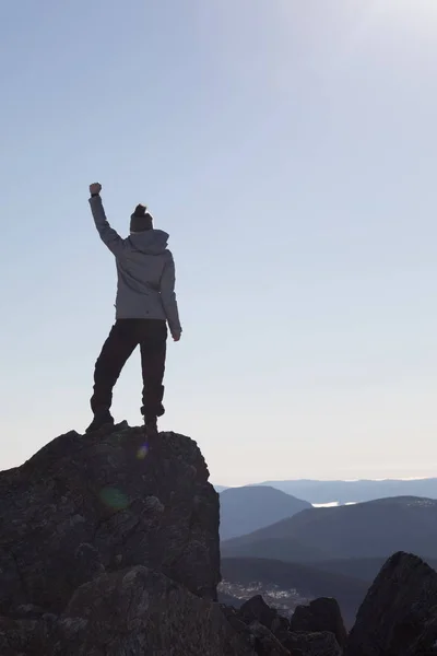 Victorious Woman Enjoying the Success on Mountain — Stock Photo, Image