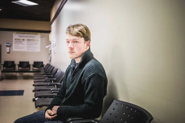 Swollen Red Face Allergic Reaction Young Adult Waiting Room Hospital — Stock Photo, Image