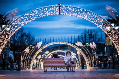 Montreal, Kanada - 23 Kasım 2017: Orta yer Jacques Cartier ve gece Noel süsleri