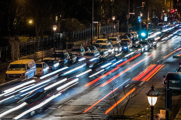 Montreal Canada November 2017 Sherbrooke Traffic Cars Lights Evening Rush — Stock Photo, Image