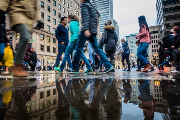 Montreal Kanada November 2017 People Motion Blur Walking Fast Shipping — Stok Foto