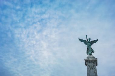 Montreal, Kanada - 30 Kasım 2017: Efendim George Etienne Cartier anıt Mount Royal Park heykeltıraş George William Hill tarafından.