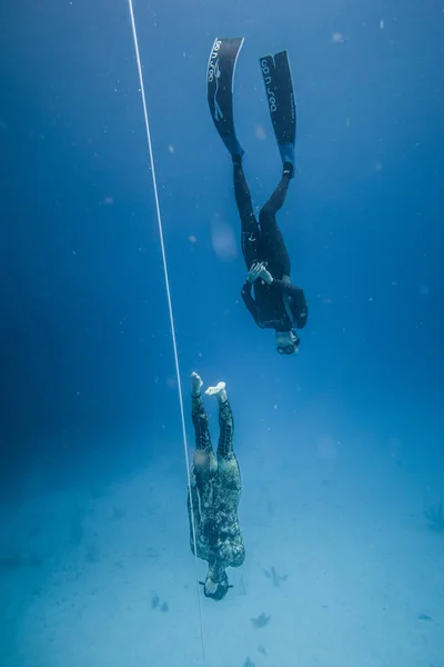 San Andres Island Kolumbia Około Marca 2017 Freediver Jego Bezpieczeństwa — Zdjęcie stockowe