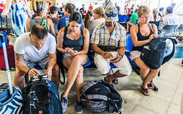 San Andres Island Colombia Circa March 2017 Few People Tablets — Stock Photo, Image