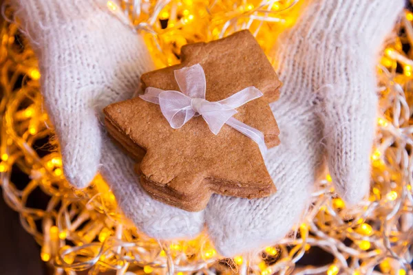 Bir şerit mittens'ile Noel tatlılar