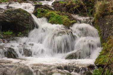 Küçük şelale üzerinde Exmoor, Devon, İngiltere