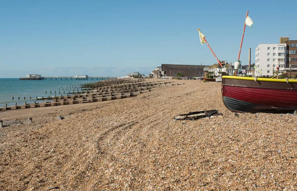 Worthing beach and Seafront, West Sussex, Inglaterra — Fotografia de Stock