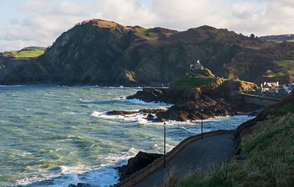 Línea costera en Ilfracombe, Devon, Inglaterra —  Fotos de Stock