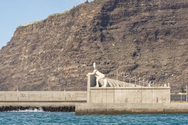 Atlantik 'teki Tazacorte Limanı. La Palma' nın batı kıyısı, Kanarya Adaları.