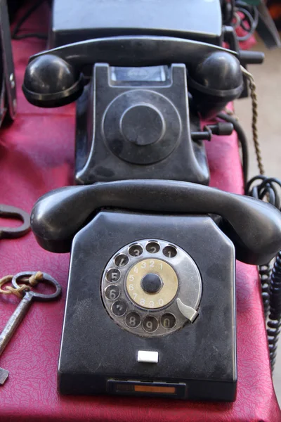 Старый Антикварный Телефон Базаре — стоковое фото