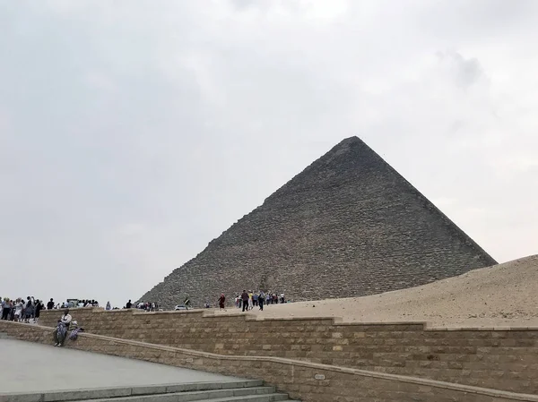 Vista Das Pirâmides Perto Cidade Cairo Gizé Egito — Fotografia de Stock