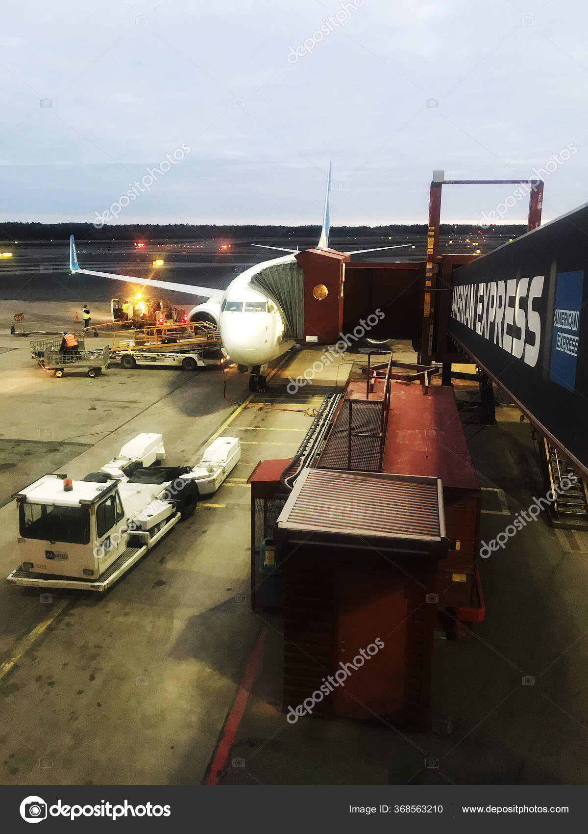 Посадка Самолет Аэропорту Стокгольма Швеция – Стоковое.