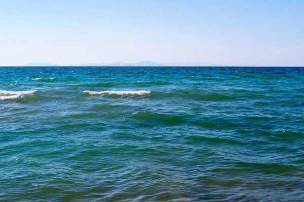 Морской пейзаж с горизонтом — стоковое фото