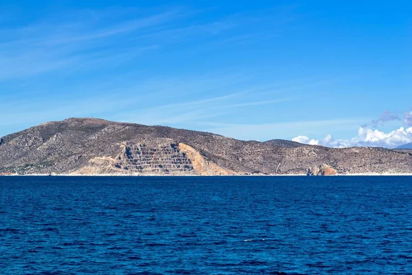 Paisagem marítima com montanhas — Fotografia de Stock